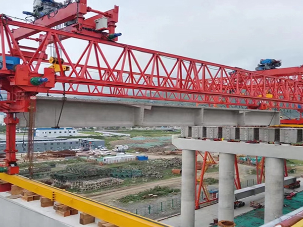 40-180T自平衡過跨架橋機