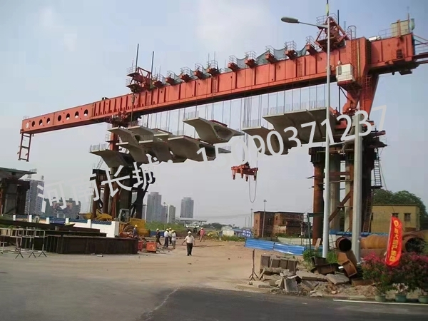 溫州32-900噸節(jié)段拼架橋機(jī)